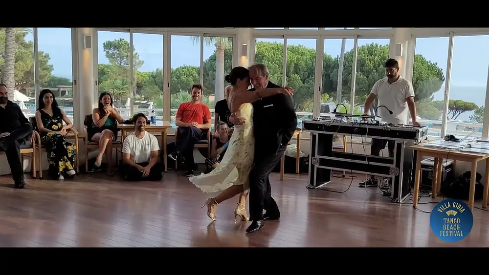 Video thumbnail for Fernando Jorge & Alexandra Baldaque @ VILLA GIOIA Tango Beach Festival (2/4)
