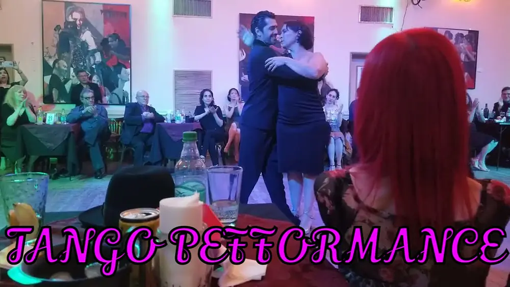 Video thumbnail for Baile de tango exhibición por Corina de la Rosa y Alejandro Andrian en Buenos Aires, Lo de Balmaceda