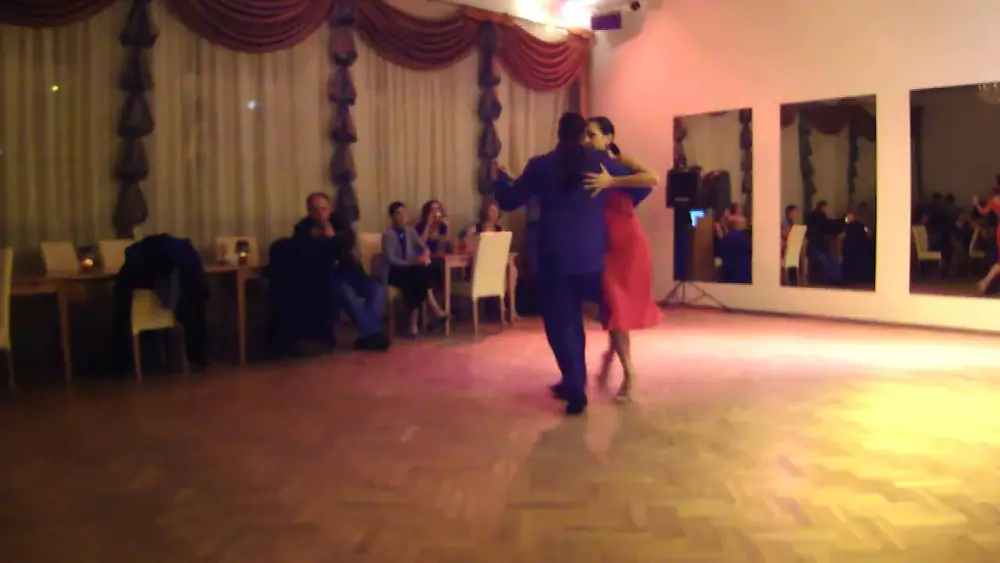 Video thumbnail for Amanda & Adrian Costa tango show 2 of 3 at the workshop milonga, Bielsko-Biala, 2010