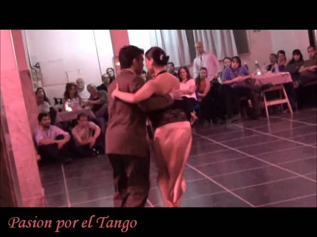 Video thumbnail for SABRINA GARCIA Y CRISTHIAN SOSA bailando la Milonga DESPUES DE QUERERTE TANTO en Floreal Milonga