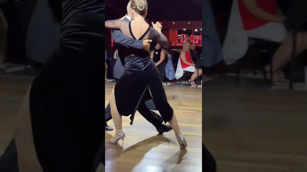 Video thumbnail for Valentina Massari & Leonardo Pankow en el Marabú, milonga Malena #argentinetango