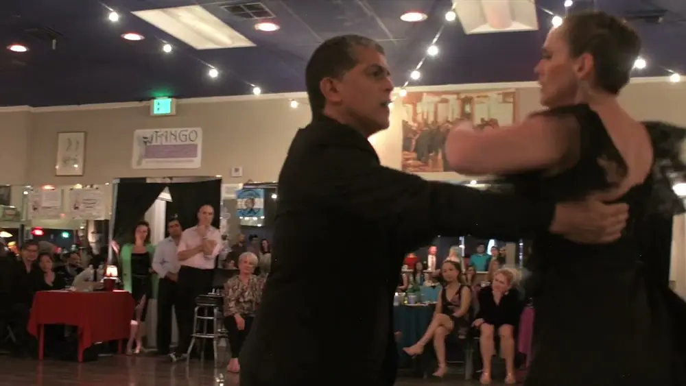 Video thumbnail for Sabrina and Ruben Veliz at International Day of Tango Gala 4/4