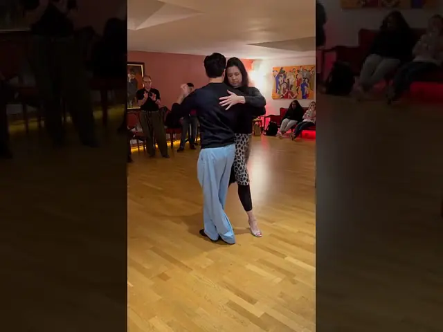 Video thumbnail for Workshop “Enrosques” with Maria Casán & Pablo Ávila