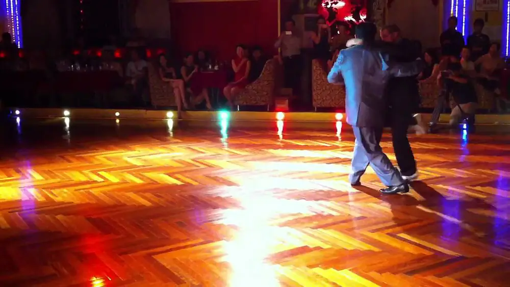 Video thumbnail for 2012 Shanghai tango fest - Vladmir Estrin y Meng Wang 2/2