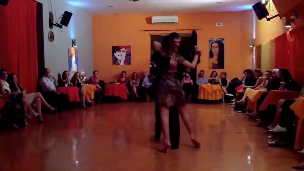 Video thumbnail for Paolo Cioffi & Valentina Giannini - Yo no sé por qué razón - Tango milonguero