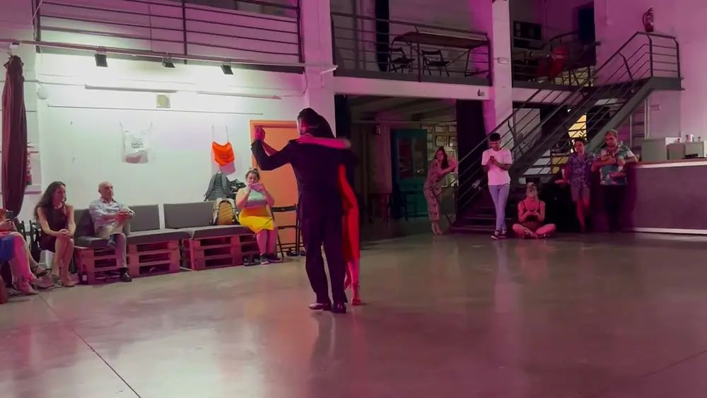 Video thumbnail for Juan Vargas y Ornella Simonetto - Mandria, Juan D’arienzo