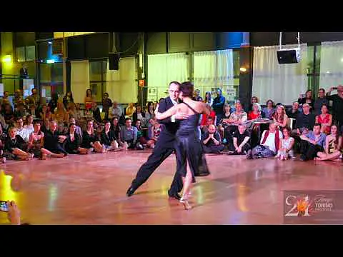 Video thumbnail for ESTEBAN MORENO y CLAUDIA CODEGA