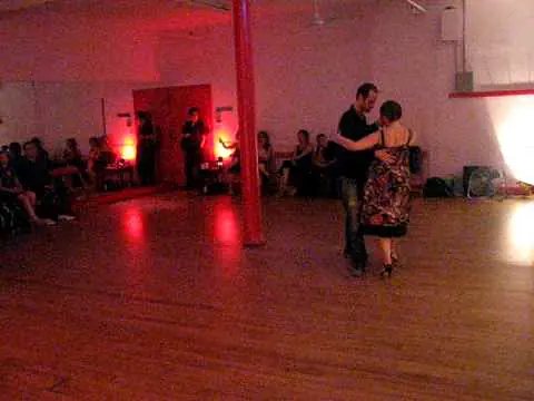 Video thumbnail for Tangokompaniet - Anna Sol & Daniel Carlsson, Siempre me quedará, Practilonga, NY, June 2010.AVI