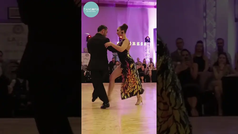 Video thumbnail for Alex Moncada Rojas & Martina Waldman dance Juan D'Arienzo - Ríe Payaso