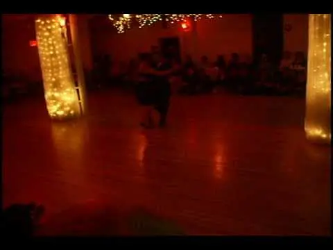 Video thumbnail for Oliver Kolker y Silvina Valz milonga2 (partial).avi