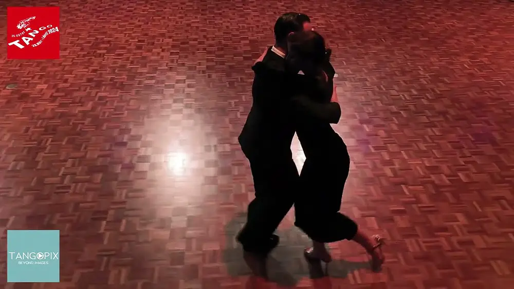 Video thumbnail for OSTERTANGO '24 - Fausto Carpino & Stéphanie Fesneau dance Laurenz & Podestá - Nunca tuvo novio