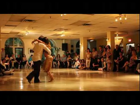 Video thumbnail for Pablo Inza y Nazarena Colombo - Por qué?