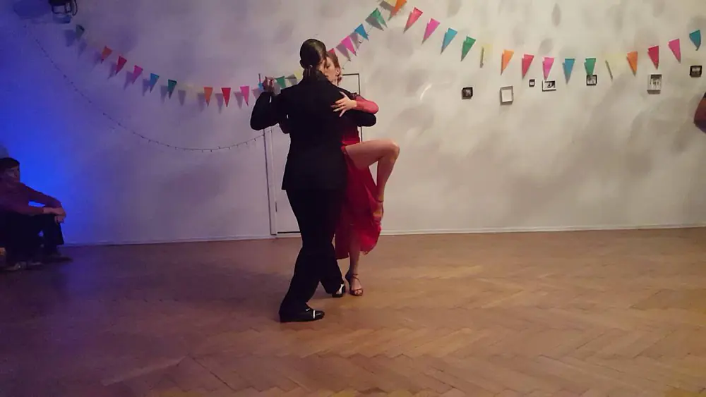 Video thumbnail for Artem & Karina Lilu Dovbush -  Tu Boca Mintio, D`Arienzo