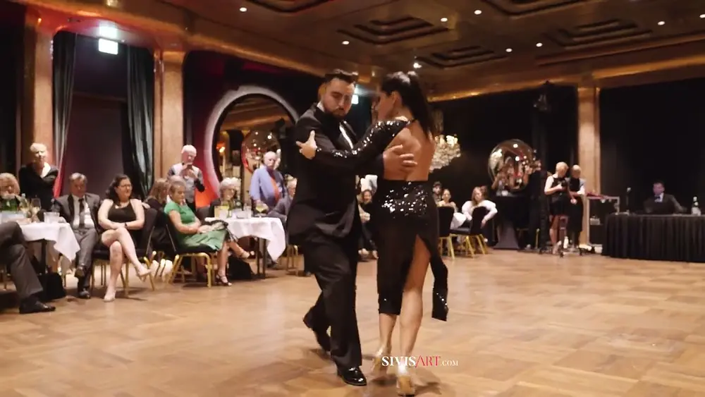 Video thumbnail for Танго Jonathan Saavedra & Clarisa Aragon 4 4  Baden Baden Tango Festival, 12th November 2023