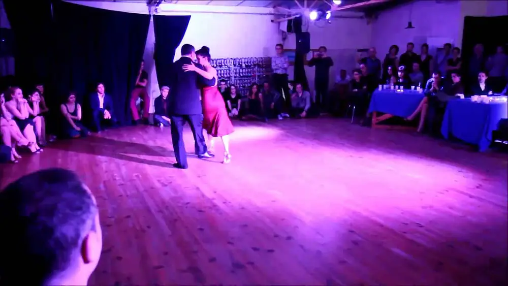 Video thumbnail for Paulina Cazabon Goméz﻿ et José Luis González﻿ à EL RECODO TANGO﻿ 2/4