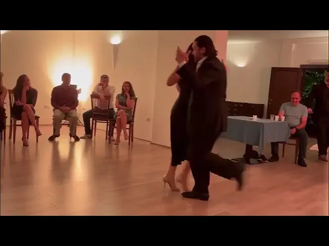 Video thumbnail for Natascia Crescenzi e Mario Sette - Tierrita by Juan D'Arienzo