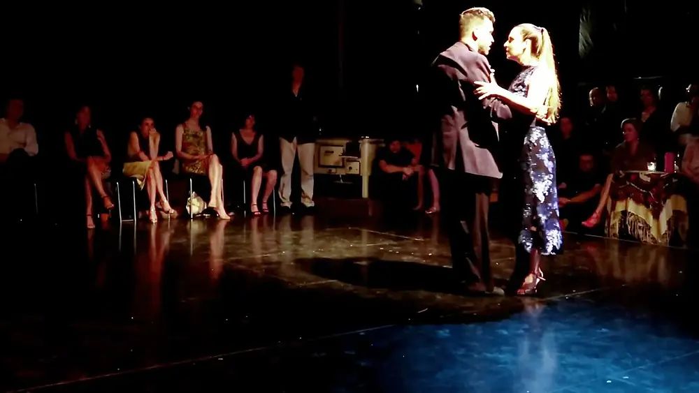 Video thumbnail for Isabel Costa & Nelson Pinto dance Mariza's Loucura (tango meets fado)