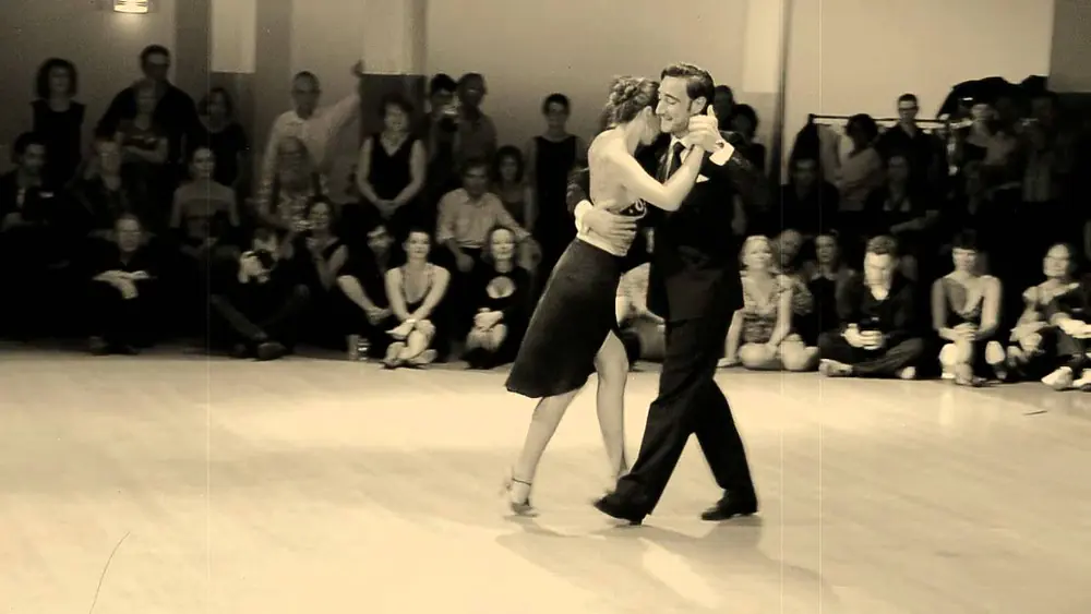 Video thumbnail for Fausto Carpino & Stephanie Fesneau ArteTango Albi 2013 3/3