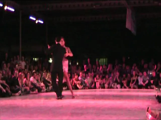 Video thumbnail for Esteban Moreno Claudia Codega 2-3 12° Torino Tango Festival.mpg