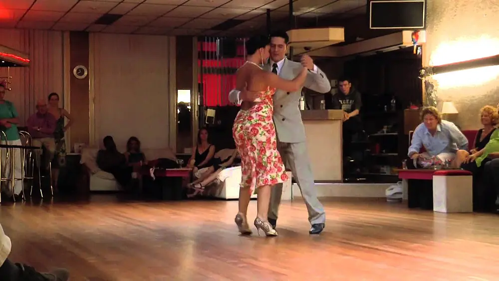 Video thumbnail for Edwin Espinosa & Alexa Yepes (3) in La Milonga Firulete "Milonga del Recuerdo"J.d'Arienzo