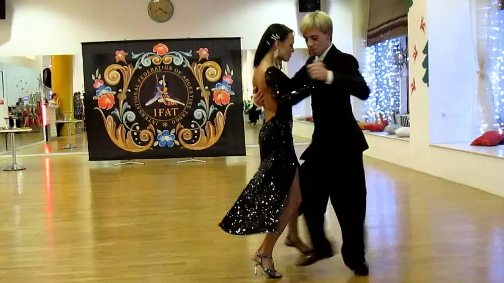 Video thumbnail for Argentine Tango - Alexander Desyatov & Maria Makarenko