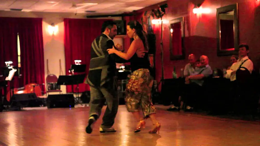 Video thumbnail for Alexandro Larenas et Marisol Morales, "Y el poeta lloro".