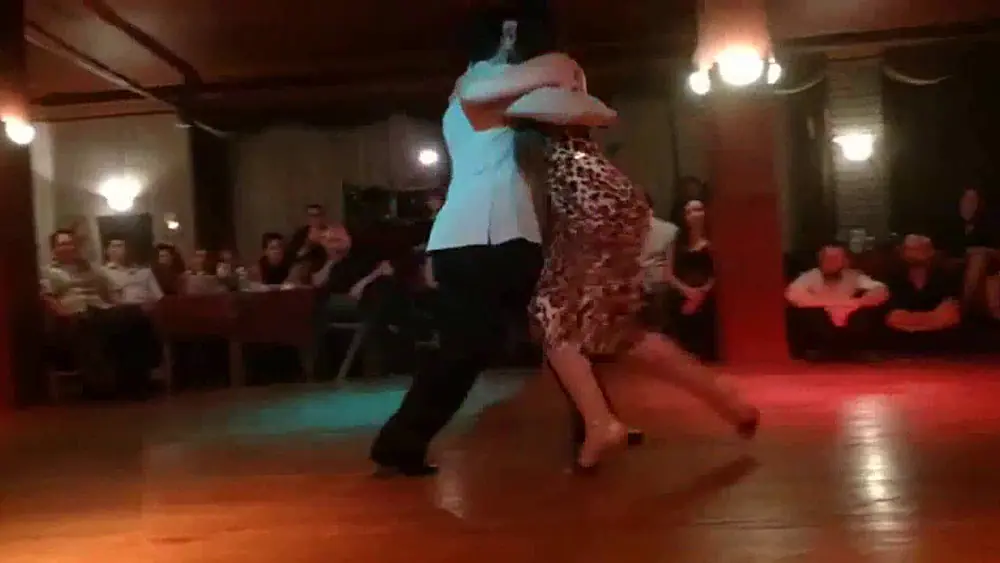 Video thumbnail for Natasha Lewinger y Haris Mihail