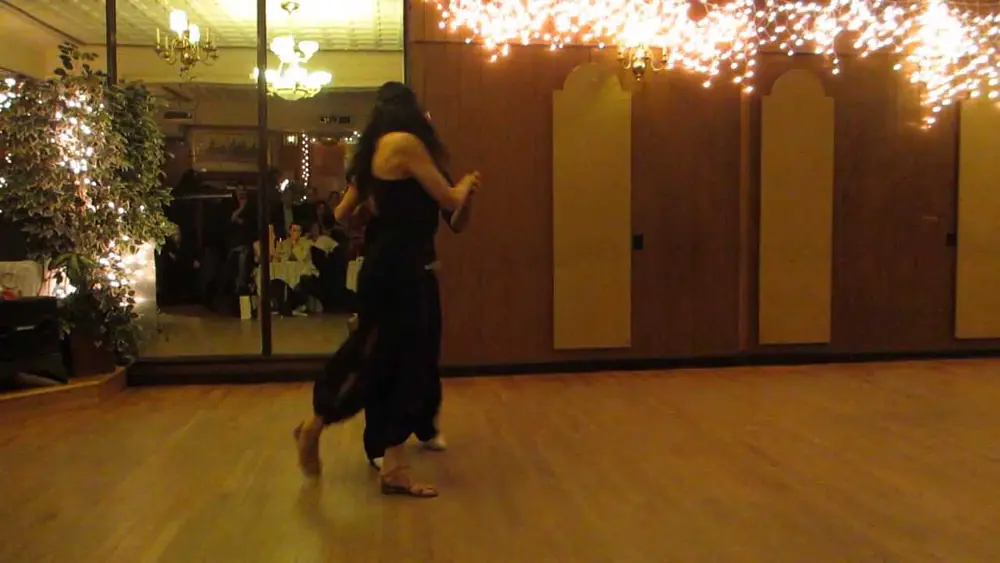 Video thumbnail for Tomas Corbalan & Viviana Parra desde Argentina en La Milonga Rosa