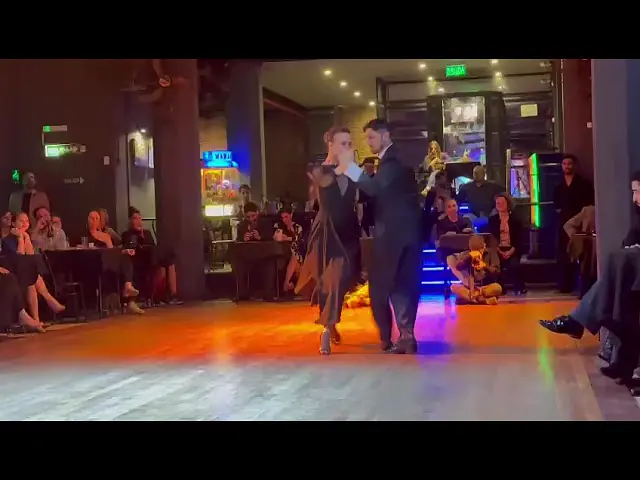 Video thumbnail for Elise Barbot & Roque Bravo - Pipí Cucú Milonga - Septiembre 2024 - 2/2