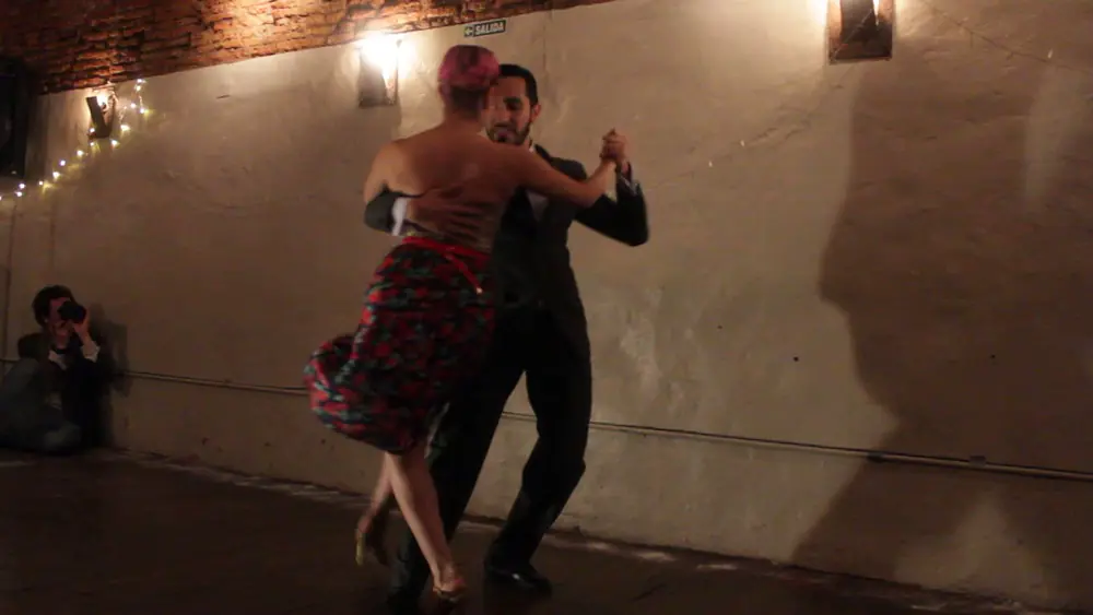 Video thumbnail for Carolina Couto y Emanuel Ledesma - 15/5/2017 - Muy Lunes 2/4