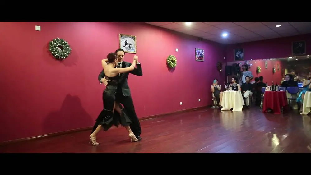 Video thumbnail for Alejandra Gutty  y  David Palo ( 2 )