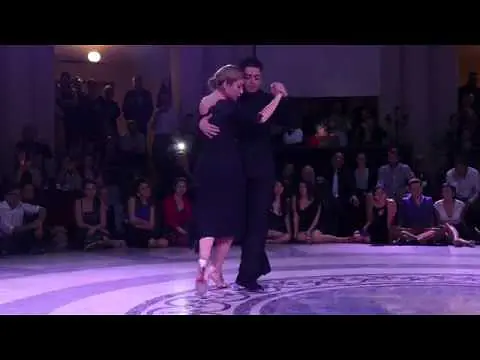 Video thumbnail for Carlitos Espinoza & Noelia Hurtado, Tal vez será su voz (Winter Tango Napoli 2017, 1/5)