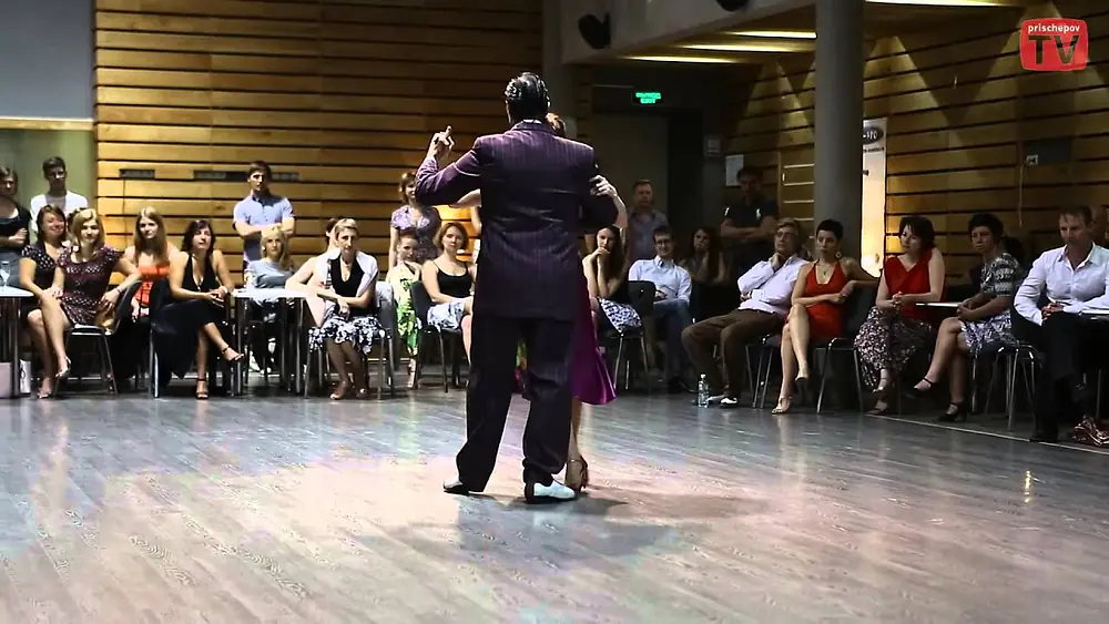 Video thumbnail for Damian Esell y Nancy Louzán, 2 5, Russia, Moscow, Milonga "Me Gusta" 22 03 2013