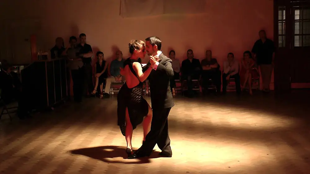 Video thumbnail for Juan Martin Carrara y Stefania Colina @ Negracha, London, March 2012 - 4/4