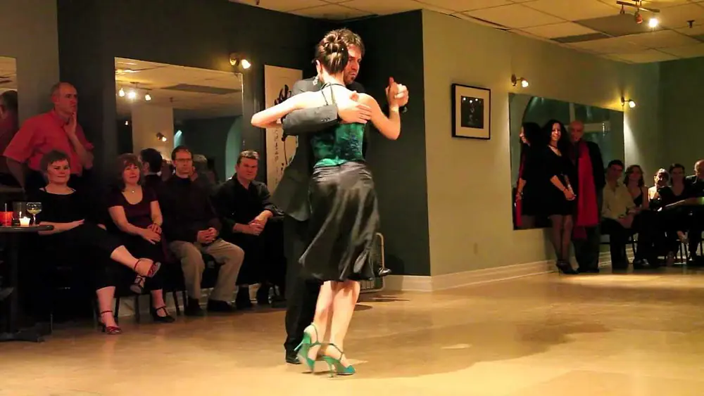 Video thumbnail for Hernan Prieto et Daniela Roig, "Humiliation" (tango), (2de3).