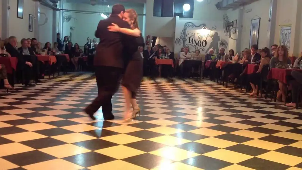 Video thumbnail for Paola Tacchetti y José Luis Ferraro. "Con Permiso", Aníbal Troilo