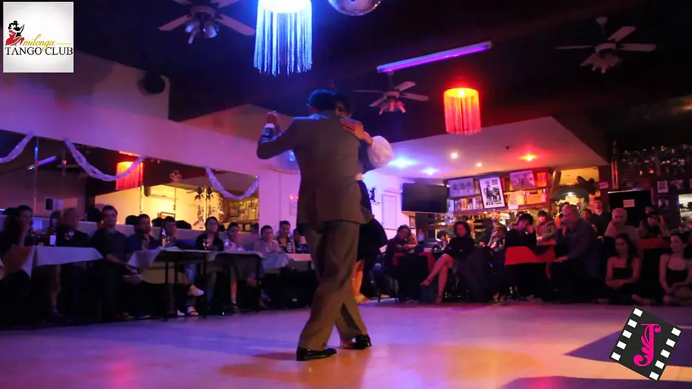 Video thumbnail for AYELEN URRUTIA Y MARTIN VICENTE en el Tango Club (Tango)