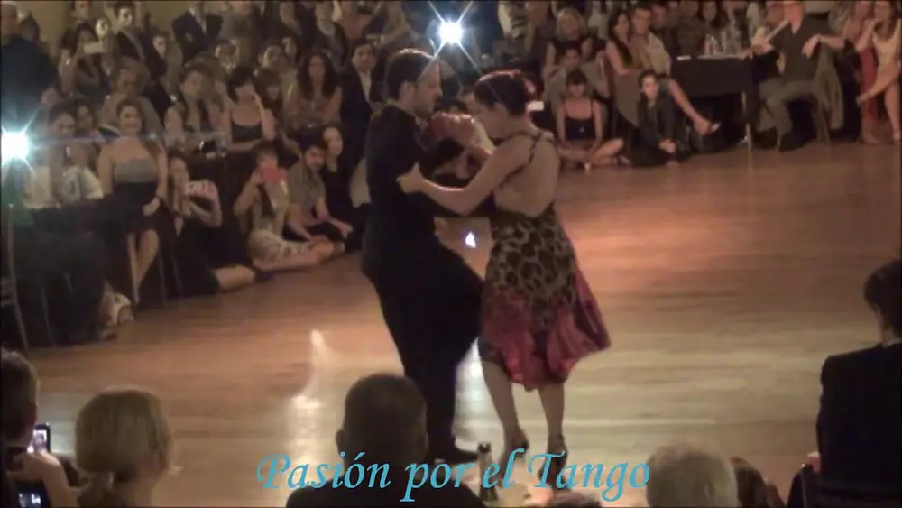 Video thumbnail for VANESA VILLALBA y FACUNDO PIÑERO Bailando el Vals CABEZA DE NOVIA en la MILONGA ITINERANTE