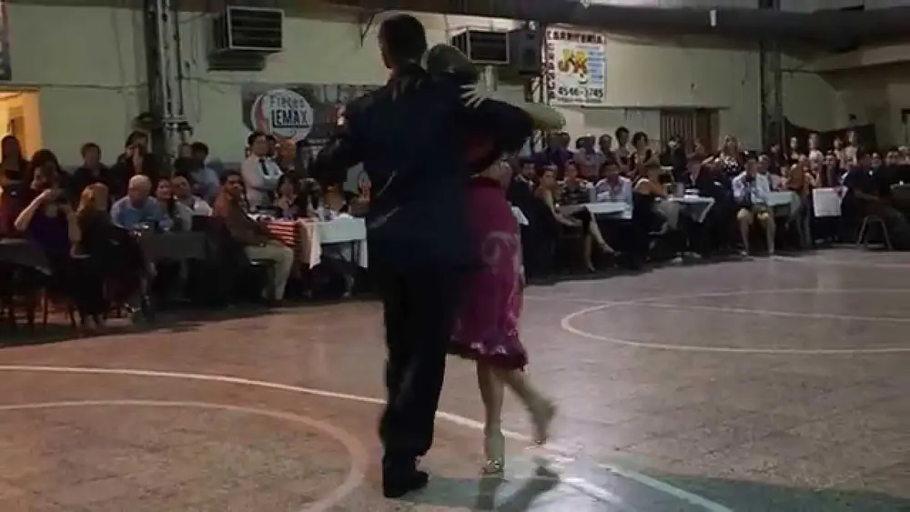 Video thumbnail for Javier Rodriguez y Noelia Barsi - 2/4 - Milonga Malena, Sunderland Club, BA   20-04-2014
