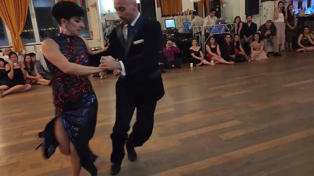 Video thumbnail for Argentine tango: Adriana Salgado & Orlando Reyes - Fibras