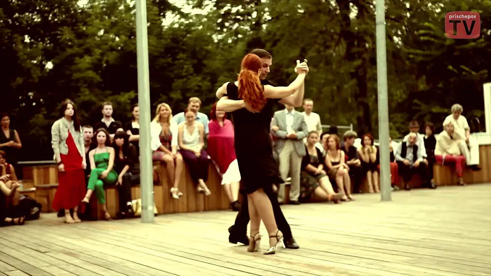 Video thumbnail for Vlada Zakharova - Dmitry Dudyntsev, Russia, Moscow, Prischepov Milonga - Open Air 01.07.2012