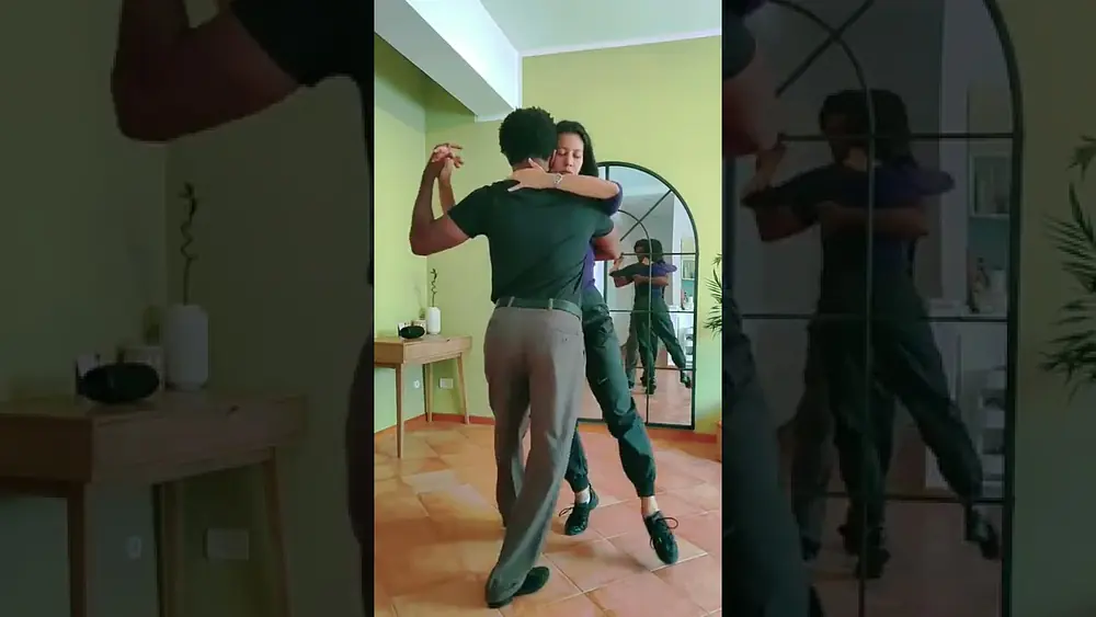 Video thumbnail for Praticando con Silvina Tse. #buentangolab #tangoargentino #tecnicatango #tangoabologna
