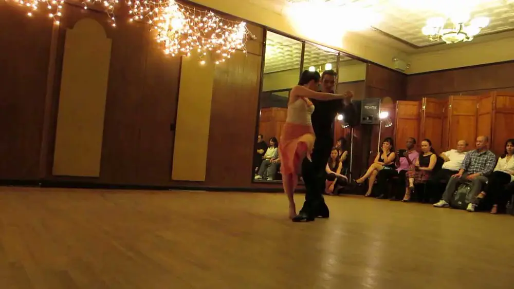 Video thumbnail for Leandro Capparelli and Sol Alzamora at La Milonga Rosa