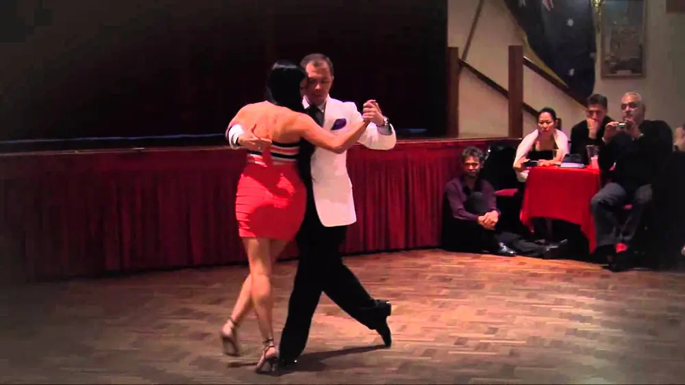 Video thumbnail for Sebastian Missé y Andrea Reyero - Sydney Tango Salon Festival 2011 - Welcome Milonga - Dance 1
