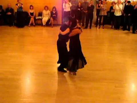 Video thumbnail for Argentine Tango Class Sentadas Romanticas  Georgina & Oscar Mandagaran Demo 1