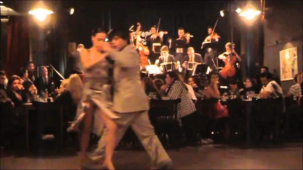 Video thumbnail for Eva Icikson y Brenno Marques - El Huracan
