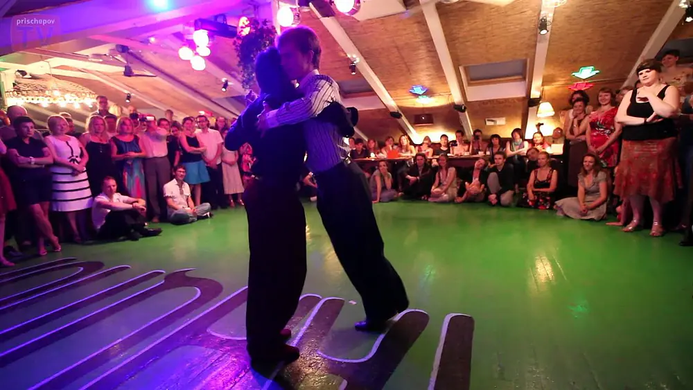 Video thumbnail for Rodion Hramutichev - Guillermo Barrionuevo, Russia, Moscow, Milonga "Na Cherdake" 25.06.2012