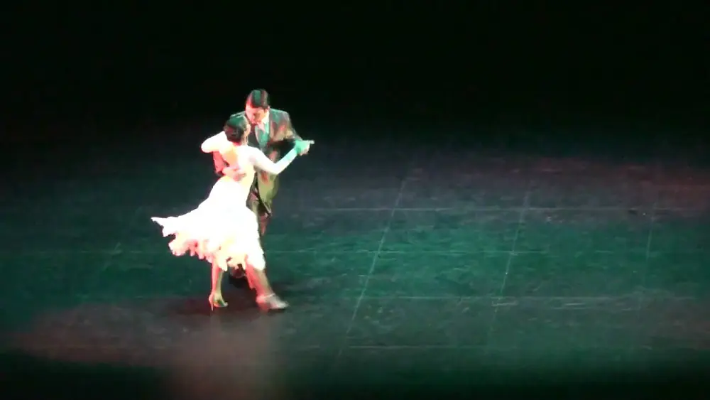 Video thumbnail for Edwin Chica y Lina Valencia -Quiero ser tu sombra - Vals