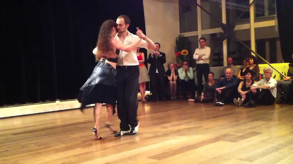 Video thumbnail for Sigrid Van Tilbeurgh and Jens Krüger dancing "Milonga de los fortines" - Orquesta Típica Victor