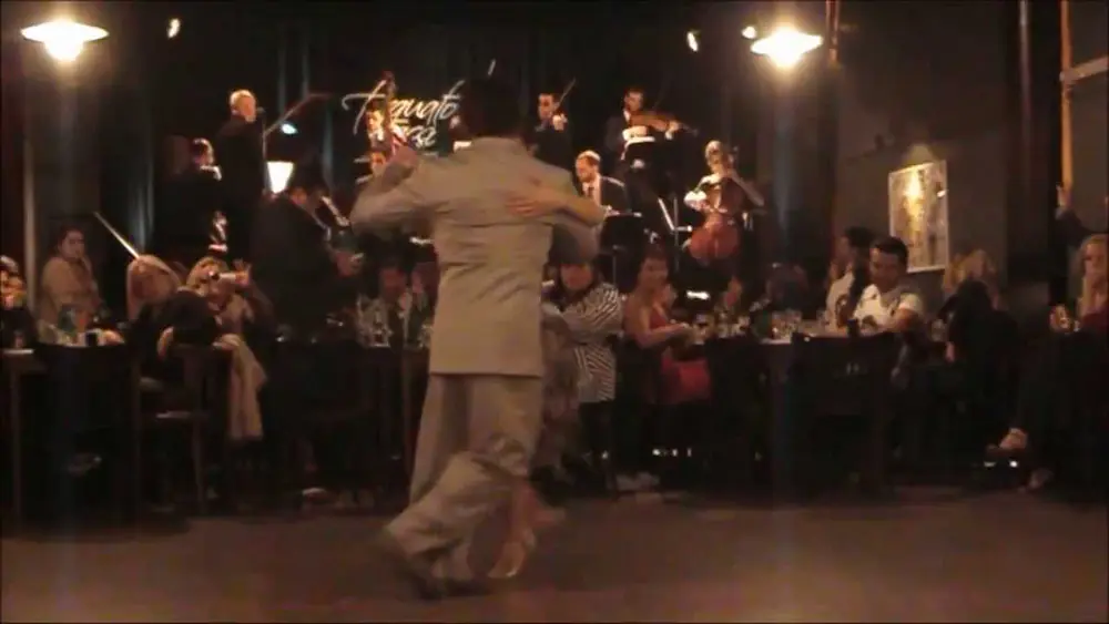 Video thumbnail for Eva Icikson y Brenno Marques - Farol